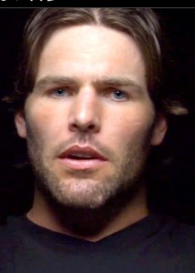 Fra videoen ’I am second’, hvor Fisher fortæller ærligt om sit forhold til Gud. Se mere på iamsecond.com.
