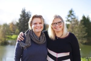 - Der er et liv på den anden side af alt det svære, siger Karen. Her ses hun sammen med datteren Sara.