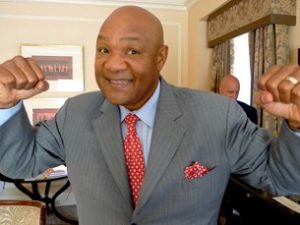 George Foreman lærer i dag unge mennesker at bokse - uden at slå i vrede.