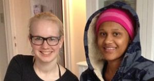Ester fra Haderslev og Synthia fra Angola er venner