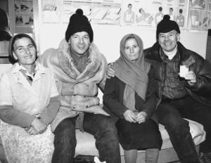 Kim og René Hartzner besøger en klinik i Armenien, som netop har modtaget medicin og hospitalsudstyr.
