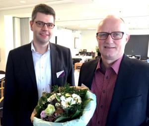 Bo Søndergaard (til højre) blev hyldet som Årets leder af adm. direktør Preben Jørgensen på Krifas ledersamling.