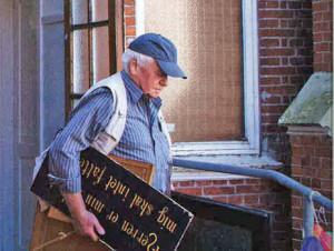 På Indre Missions Tidendes forside uge 15 kunne man se et billede fra tømningen af missionshuset Betel i Kolding. Foto: Ole Noermark Larsen