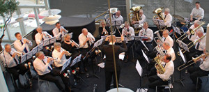 Senex Brass Band og organist Martin H. Nielsen spiller i Christianskirken i Aarhus.
