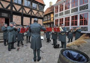 Hjemmeværnets Musikkorps spiller i Christianskirken den 13. december.