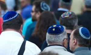 Holocaust-dagen den 27. januar kan fx markeres med en ”bær-en kippah-uge”, foreslår European Coalition for Israel.
