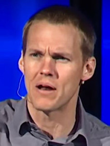 Præsident David Platt måtte skære ned efter flere års overforbrug.