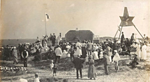 Brødrene Johnsen holder klitmøde i Løkken sommeren 1921