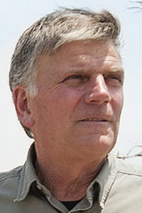 - Vi hjælper i Jesu navn, siger Franklin Graham fra organisationen Samaritan’s Purse. Jordskælvet i Ecuador er det kraftigste i årtier, og flere tusinde meldes omkommet, såret eller savnet. Fotos: Samaritan’s Purse og Agencia de Noticias ANDES/CC/Flickr.