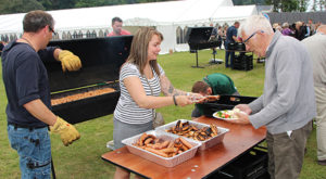 Sommerstævnet på Lindenborg begynder med en grillfest, ligesom sidste år.