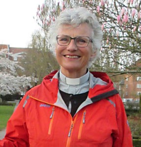 For pilgrimspræsten Elisabeth Lidell er det at gå, trave, vandre eller »bede med fødderne«, som hun siger, en helt naturlig del af det at være kristen.