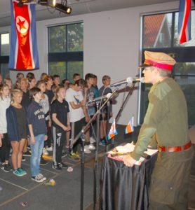 Eleverne oplevede en smule af Nordkoreas diktatur.